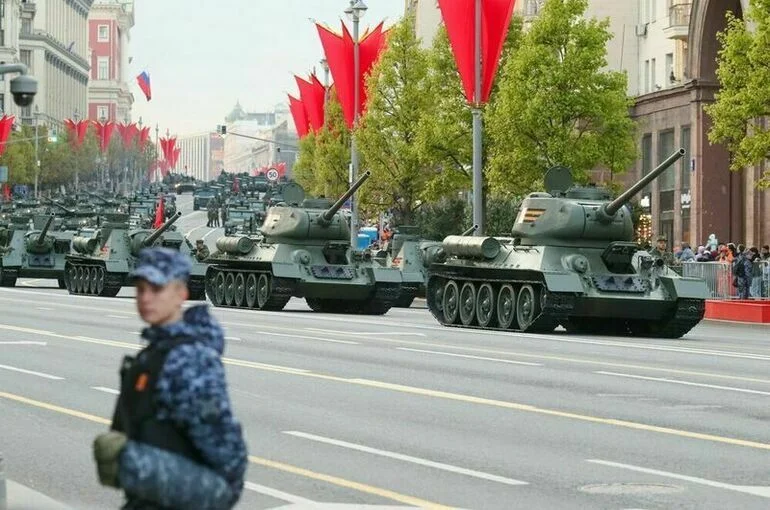В Москве ограничат движение 7 и 9 мая из-за парада Победы