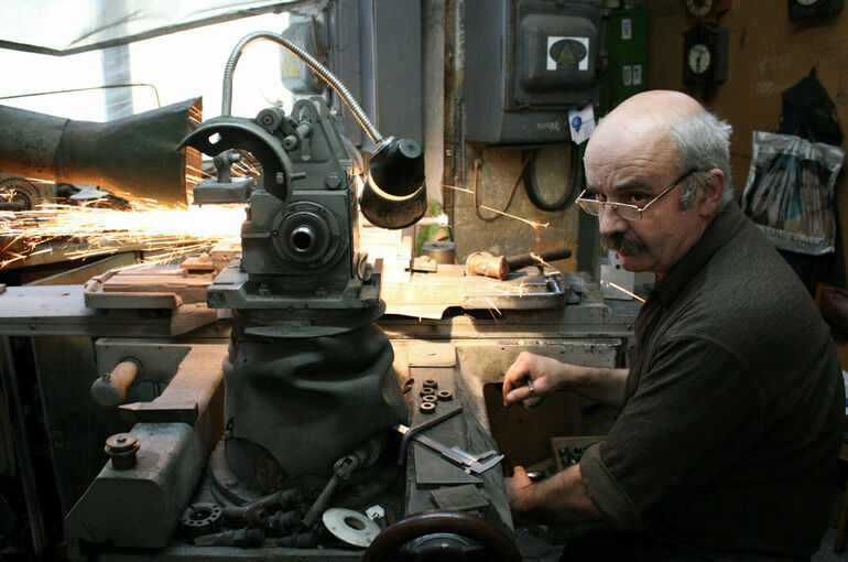 Росстат: Доля работающих пенсионеров к концу 2024 года составила 17%