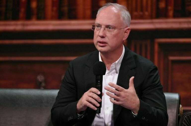 Дмитриев прокомментировал видео Макрона и Мерца с белым свертком