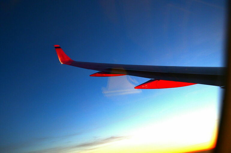 Авиакомпании Турции будут штрафовать встающих с места до остановки самолета