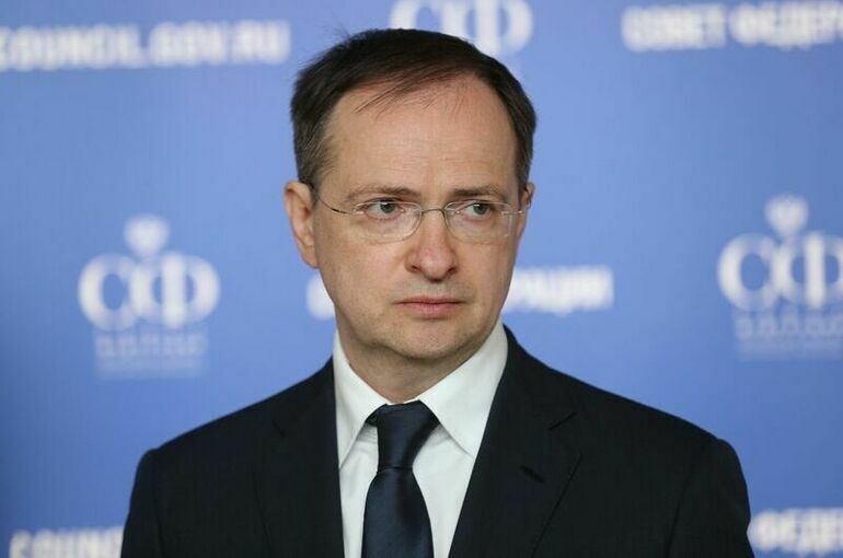 Мединский: Делегация России настроена на серьезную работу