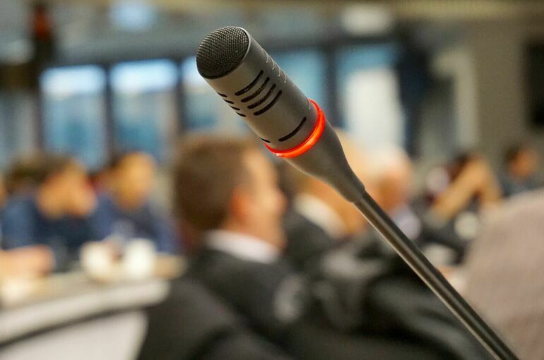 Сийярто призвал Евросоюз не мешать переговорам между Россией и Украиной