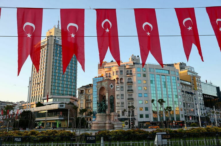 AFP: Зеленский не будет участвовать в переговорах с Россией в Стамбуле