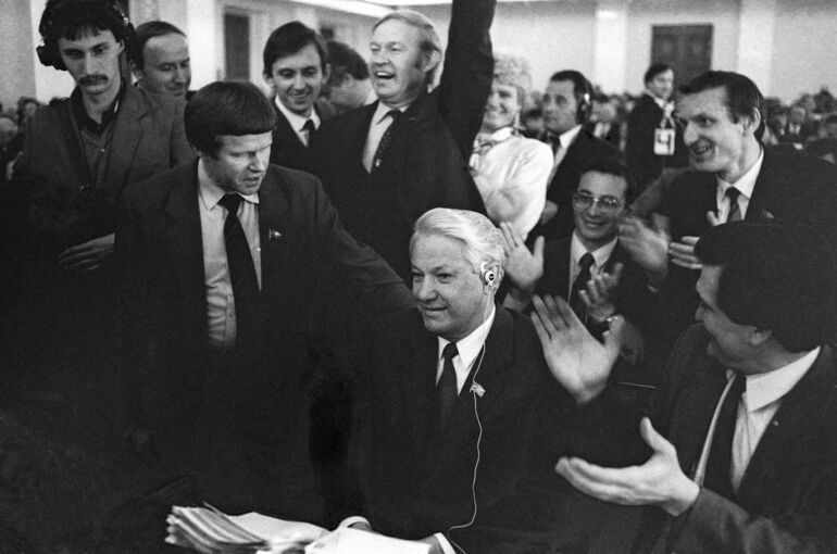 «Революционная социопатия»: как в России принимали декларацию о независимости