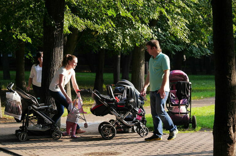 Россиянам предложили давать отпуск для повышения рождаемости