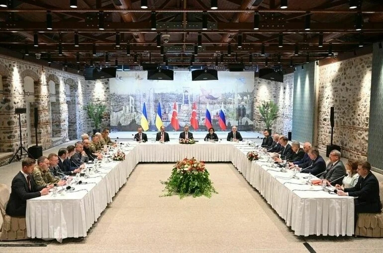 Переговоры между Россией и Украиной раскололи страны Запада       