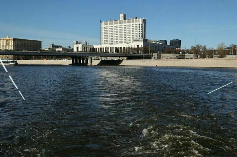 Кабмин поддержал законопроект, упрощающий оформление двойной фамилии в браке