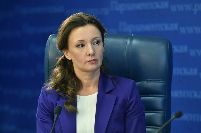 Депутат Кузнецова вступилась за мать-инвалида, которую не пустили к дочери в ТЦ
