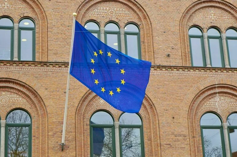 ЕС утвердил 17-й пакет санкций против России