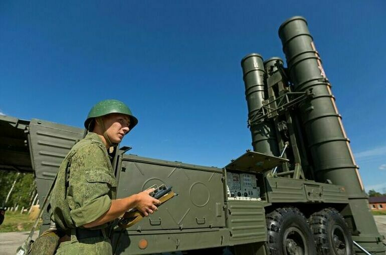 Средства ПВО сбили еще семь летевших на Москву беспилотников