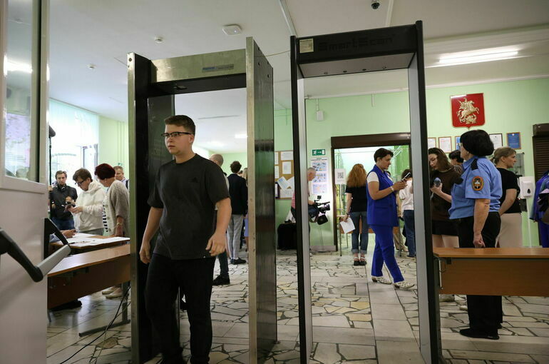 В Минпросвещения заявили об усилении мер безопасности в местах сдачи ЕГЭ