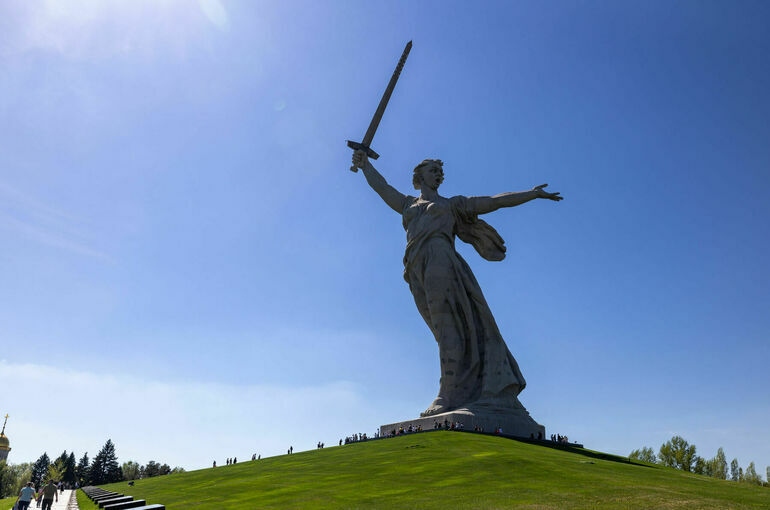 Ректор московского вуза умер в голове скульптуры «Родина-мать»