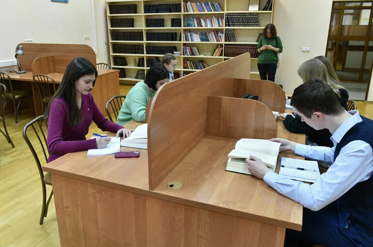 Дети защитников госграницы получили льготы при поступлении в вузы