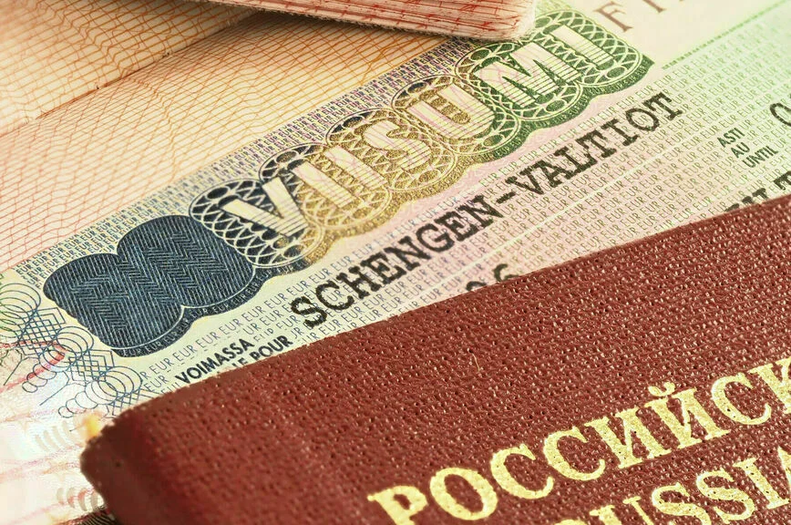 Подтвердить доход и бронь отеля: как не получить отказ в шенгене