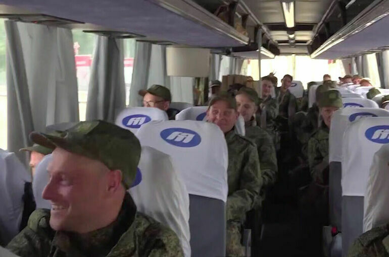 Опубликованы кадры обмена военнопленными между Россией и Украиной