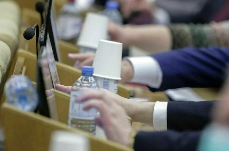 Госдума приняла закон об оплате услуг финансового уполномоченного