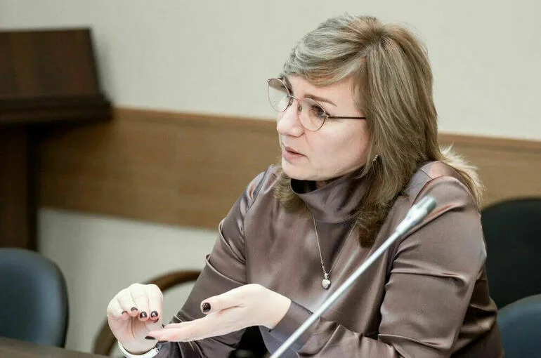 Депутат Тутова: Допуск студентов к работе в школах поможет им определиться с будущим