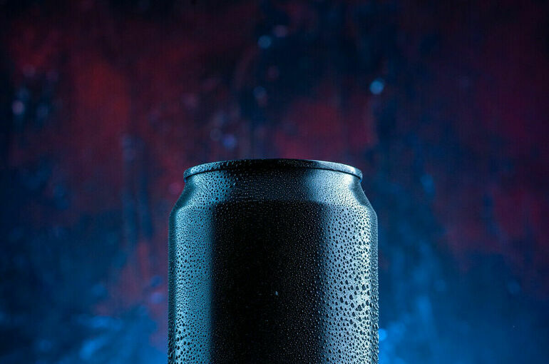 Продажу энергетиков на территории ряда учреждений предложили запретить