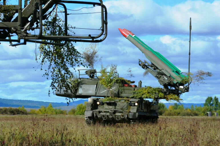 Над регионами России за ночь сбили почти 300 украинских дронов