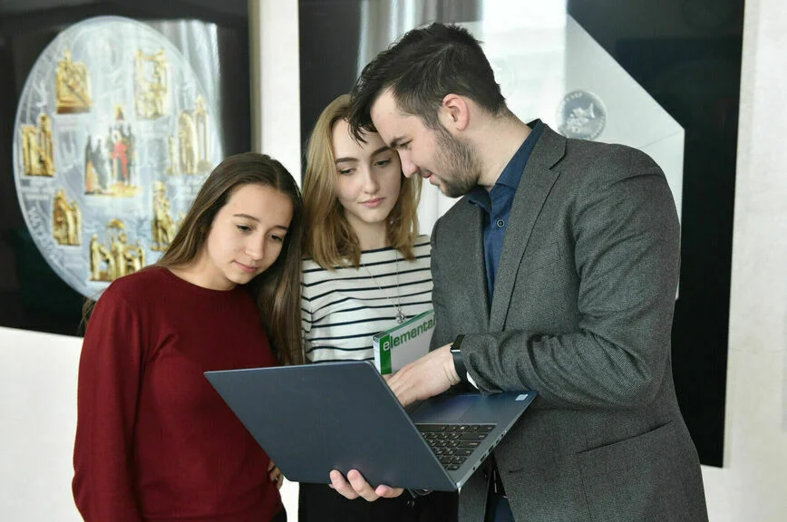 Скрыть от экзаменатора искусственный интеллект в курсовой не получится