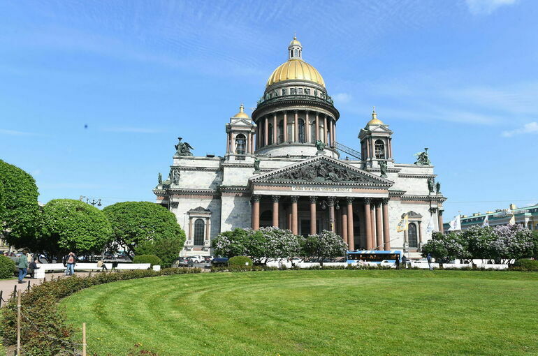 Петербуржцам рассказали о погоде в первые дни июня