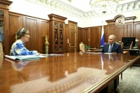 Путин поддержал идею о создании Всероссийской службы помощи семье