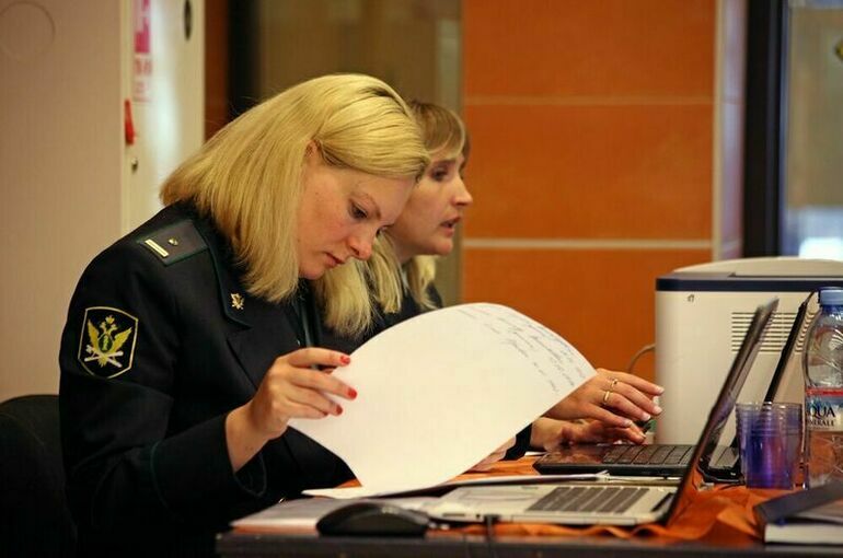 Судебные приставы получат доступ к перепискам для контроля над коллекторами