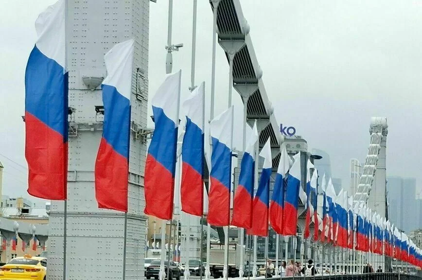 Восторг и «подводные камни»: как принималась декларация о госсуверенитете России
