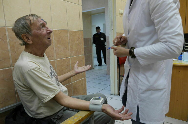 Показатель острых отравлений алкоголем в РФ за 9 лет сократился на 40%