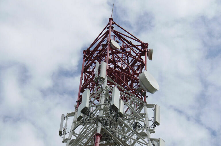 Минцифры с 2021 года подключило к мобильному интернету 6 тысяч сел