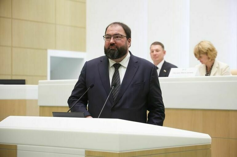 Глава Минцифры: В России появились беспилотные трактора