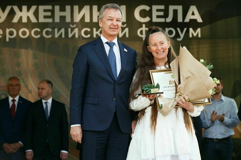 В Совете Федерации наградили лучших тружеников села