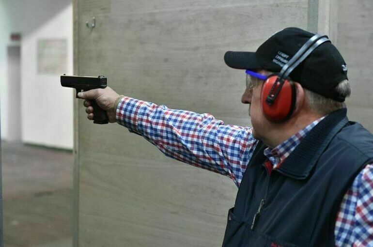 В России обновили регламент выдачи разрешений на хранение оружия