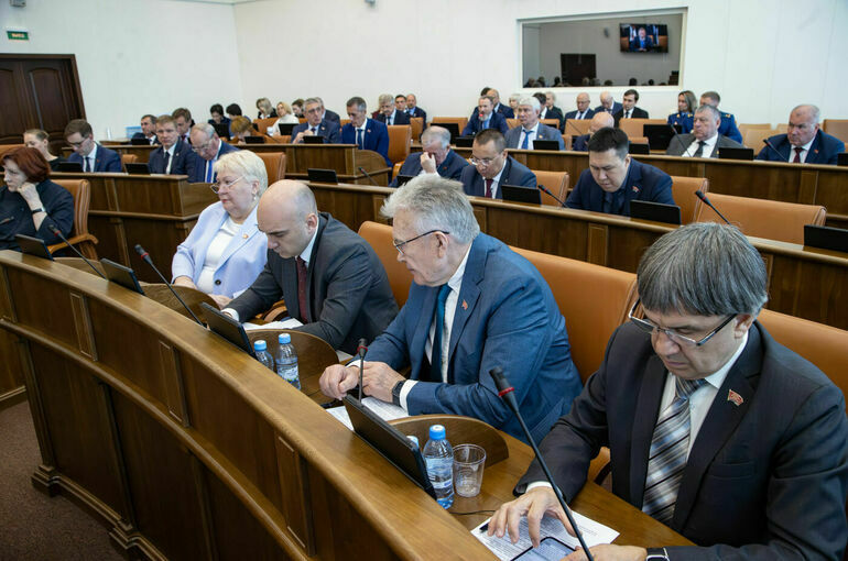 Поправки в Устав Красноярского края связаны с переходом на одноуровневую систему