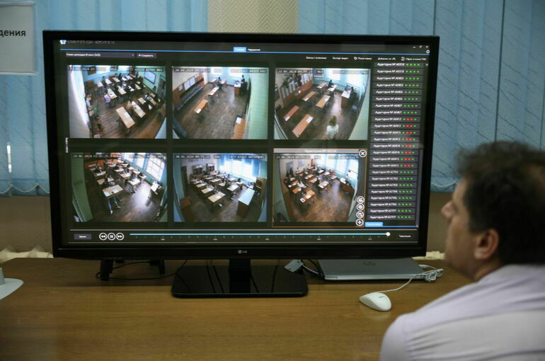 В Ленобласти выявили попытку сдать ЕГЭ с помощью умных очков