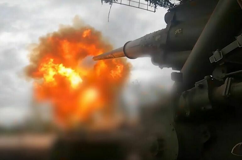 Армия России ударила по аэродрому и военным заводам на Украине