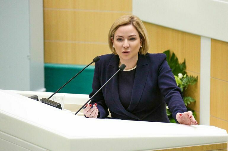 Любимова: Все российские артисты эвакуированы из Ирана в Азербайджан