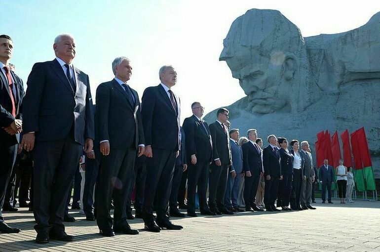 Депутаты Парламентского Собрания приняли заявление о защите исторической правды