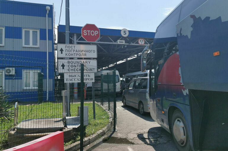 Пункт пропуска между Саратовской областью и Казахстаном призвали открыть