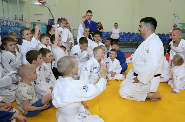 ФосАгро представит на ПМЭФ программу развития бесплатного детского спорта