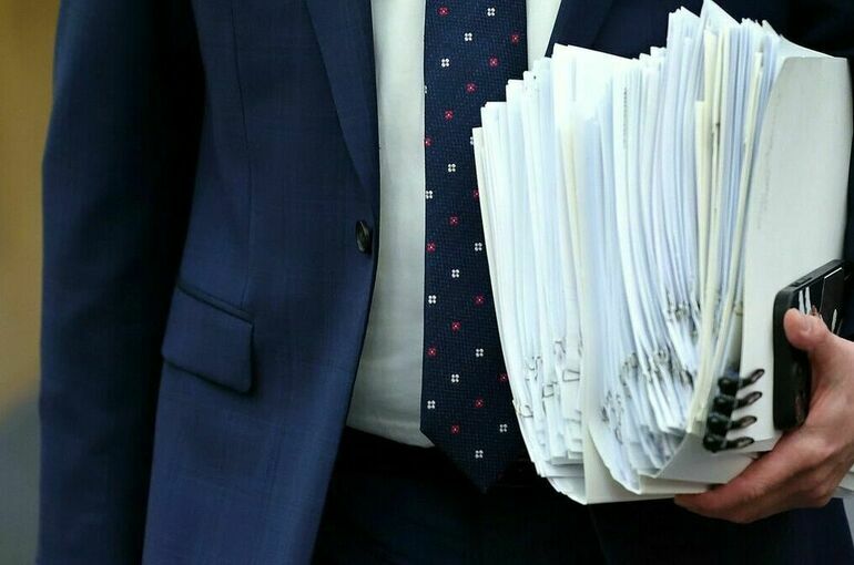 Законопроект о запрете открывать детям счета рассмотрят во II чтении 17 июня