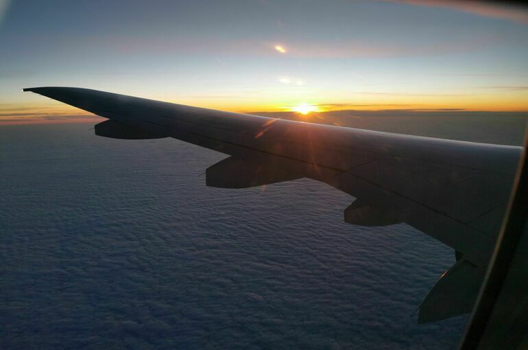 Иран продлил запрет на авиаперелеты до 18 июня