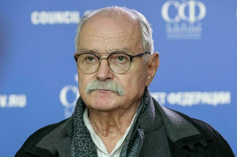 Никита Михалков выступил за введение входного взноса для зарубежного кино в 5 млн рублей