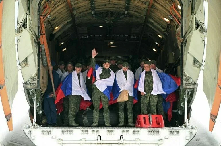 Вернувшиеся из украинского плена военные планируют вернуться на фронт