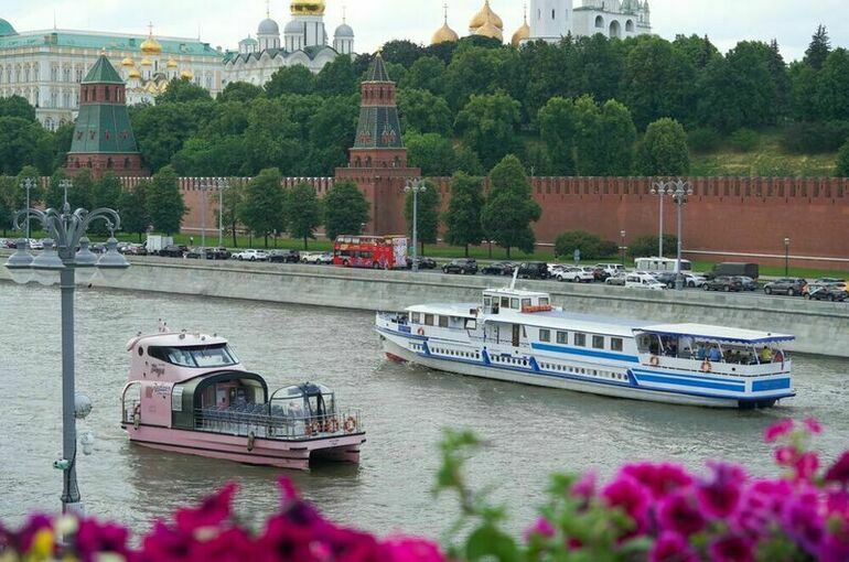Москвичам пообещали меньше осадков на выходных и предупредили о сильном ветре