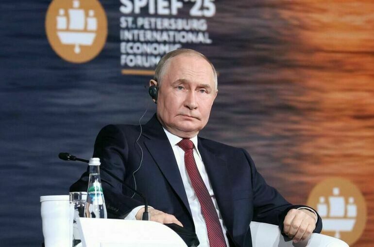 Путин пообещал поддержку новым отечественным брендам