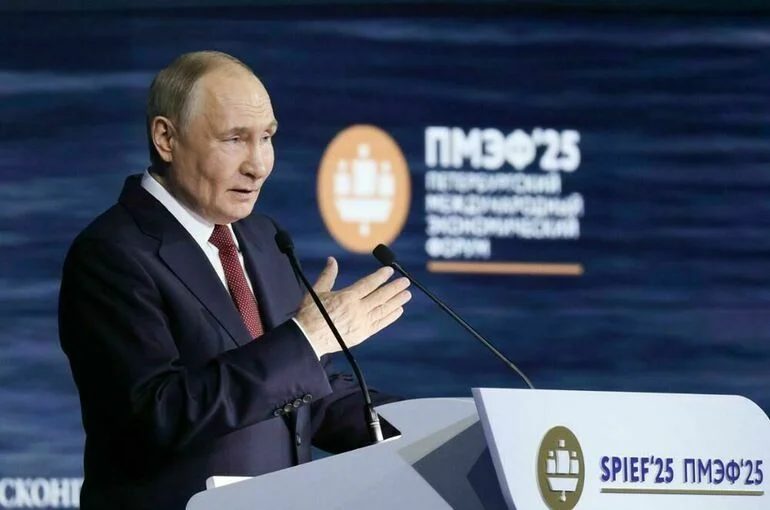 Путин призвал уходить от деления компаний на оборонно-промышленные и гражданские