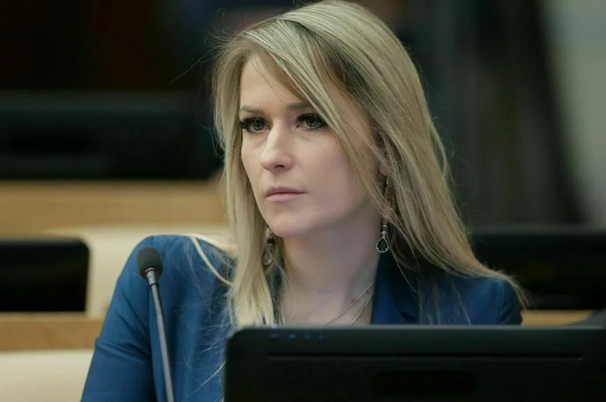 Глава Комитета Госдумы по развитию гражданского общества Яна Лантратова.