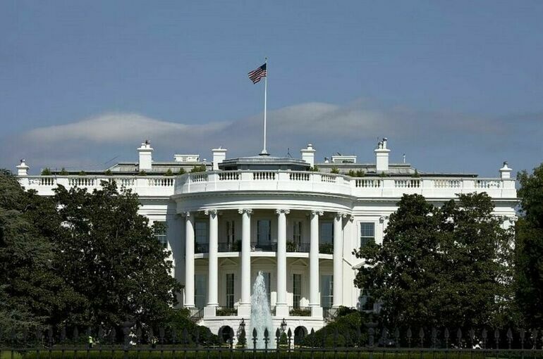 В США предостерегли Иран от попытки блокировать Ормузский пролив