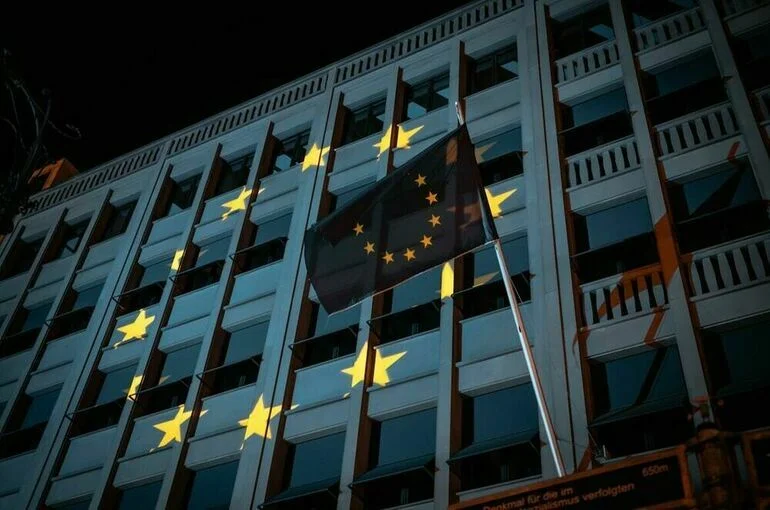 Венгрия и Словакия заблокировали 18-й пакет санкций против России